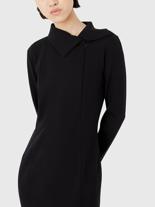 Midi dress with long sleeves and accent neckline - 3