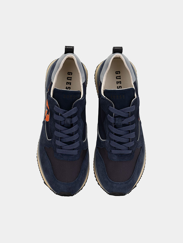 Sneakers with logo detail in orange color - 6