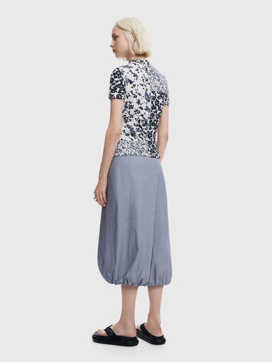 T-shirt with print and accent stitching - 3