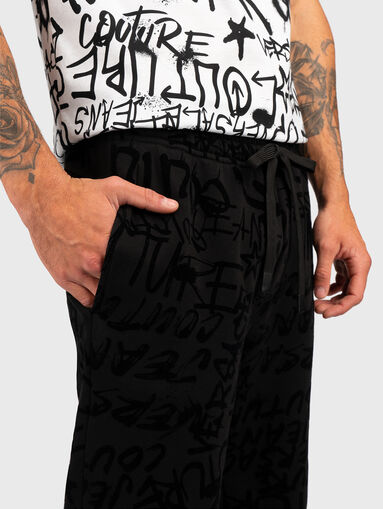 Joggers with textured graffiti print - 4