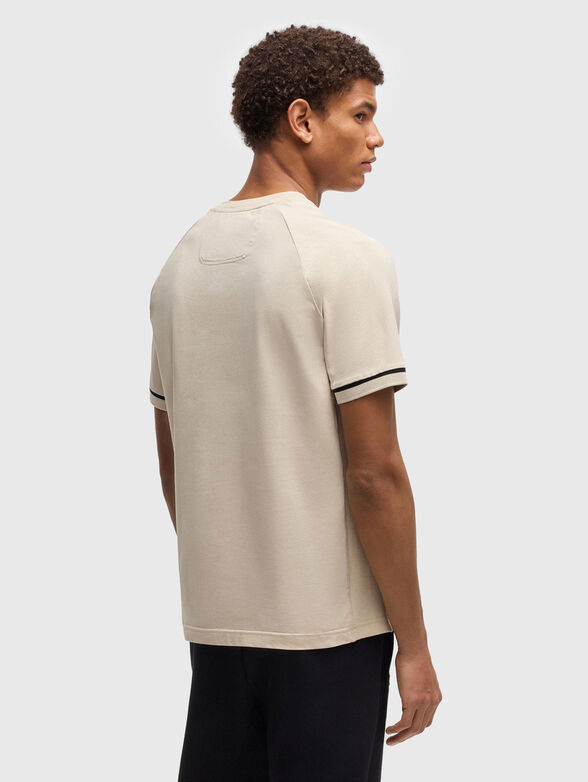 Cotton T-shirt with accent stitching - 3