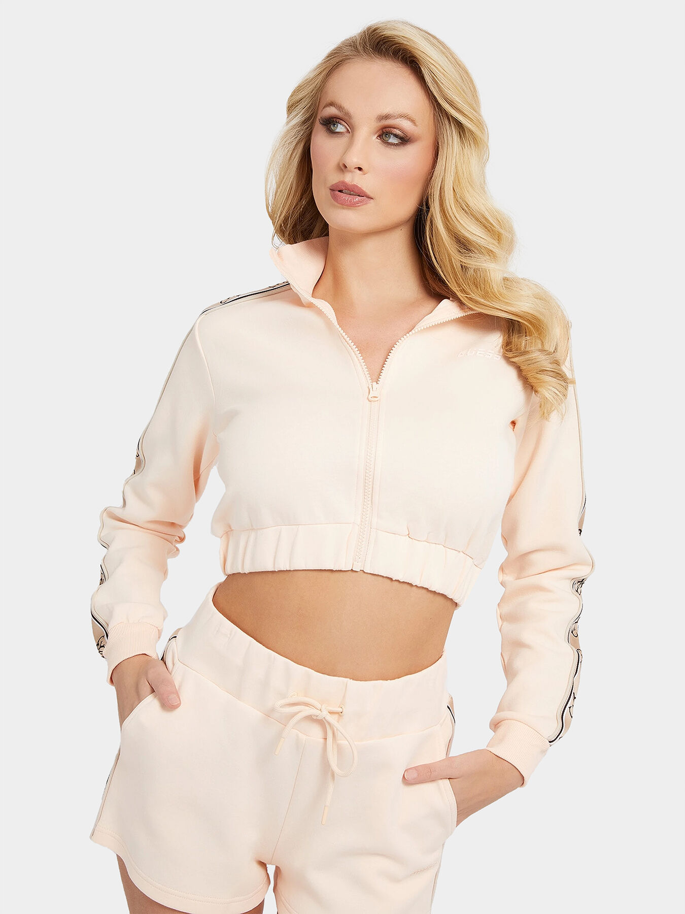 BRITNEY cropped sweatshirt with zip brand GUESS Globalbrandsstore en