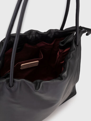Big leather bag with logo detail - 5