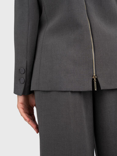 Jacket with accent zip on the back - 5