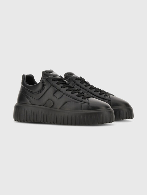 Black sport shoes - 2