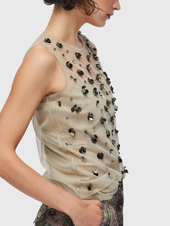 Tulle top with appliqu&eacute;s - 4