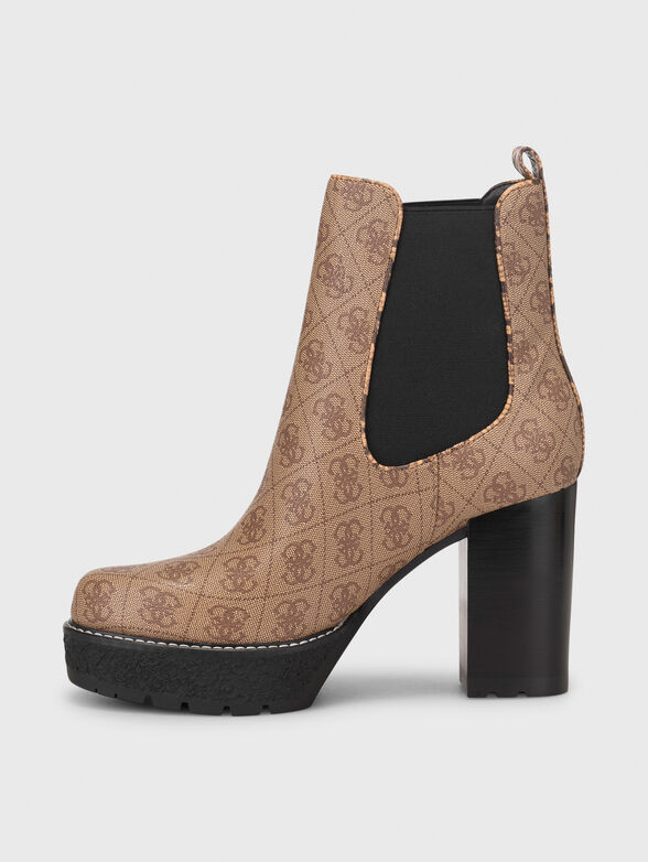 MAELEA boots with monogram print - 4