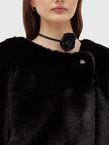 Faux fur cropped coat - 4