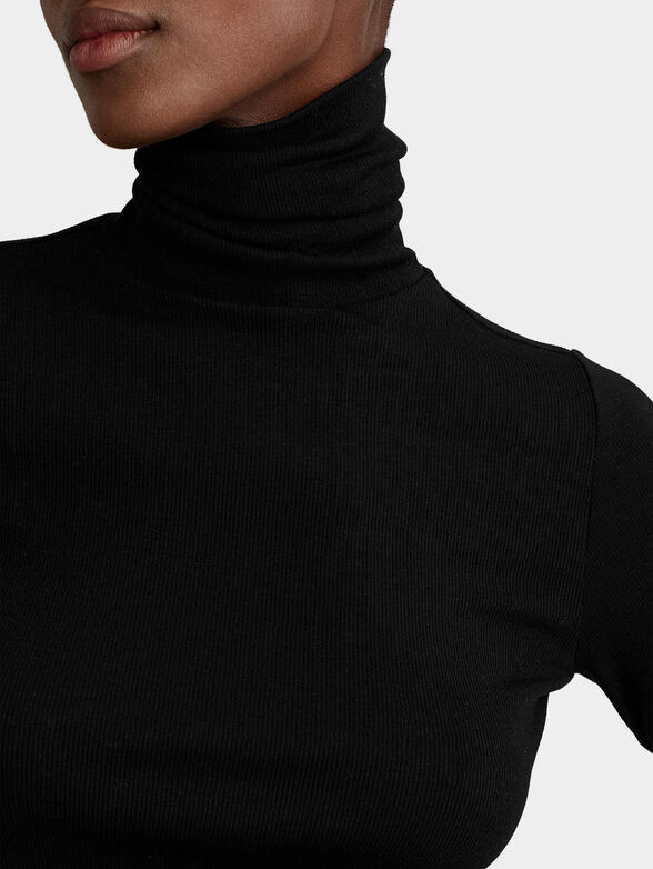 Turtleneck sweater in black color - 3