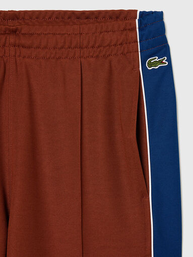 Sports trousers with contrast trims - 4
