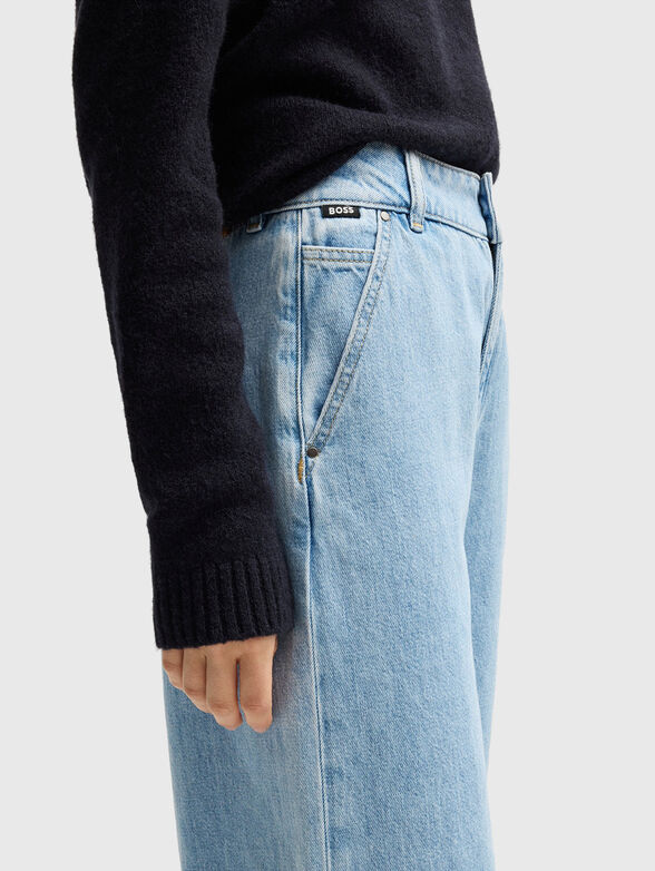 High-waisted jeans with wide legs - 3