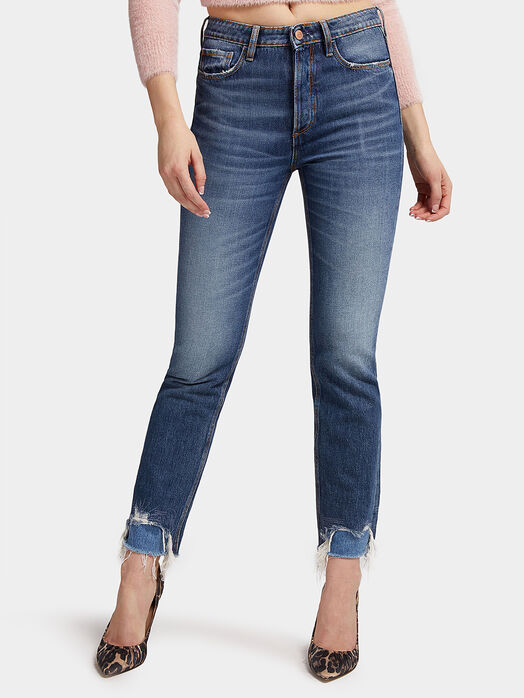 Jeans with distressed cuffs 