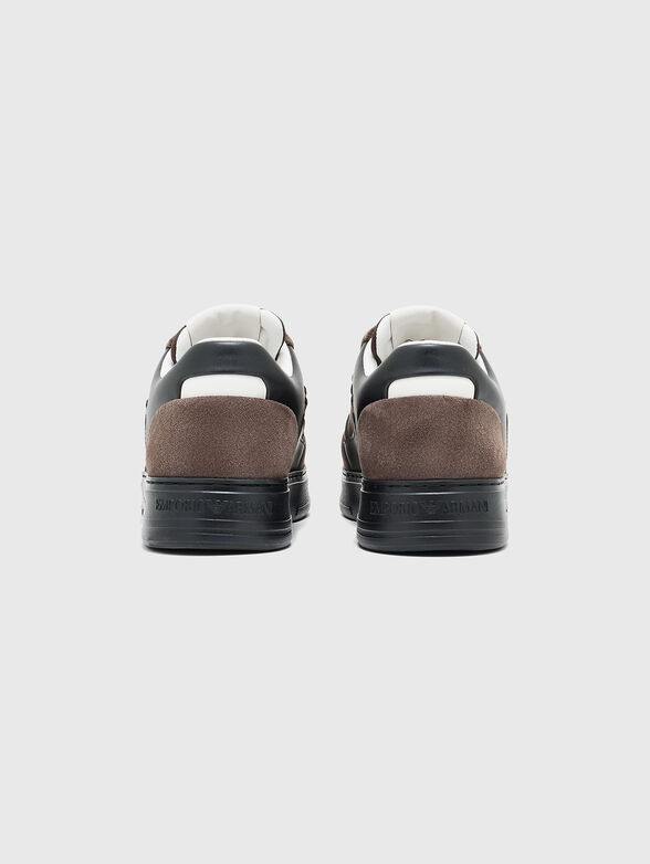 Sneakers with a logo detail - 4