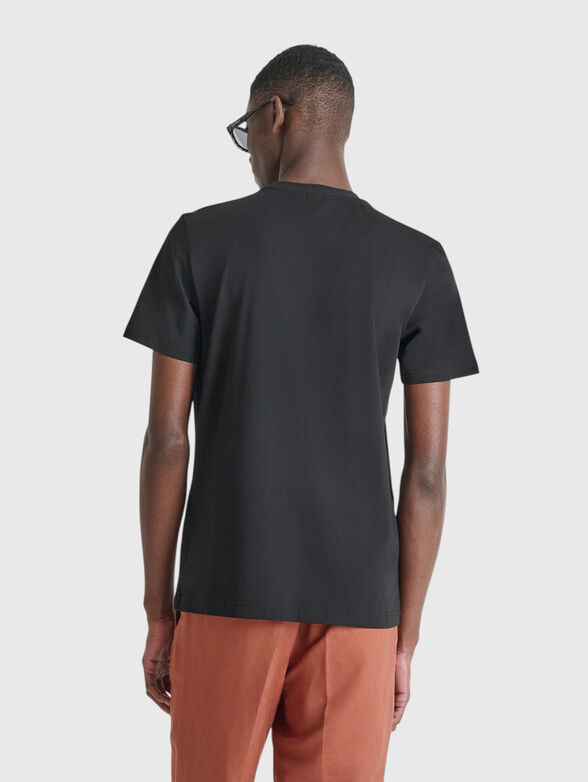 Cotton T-shirt with a print - 1