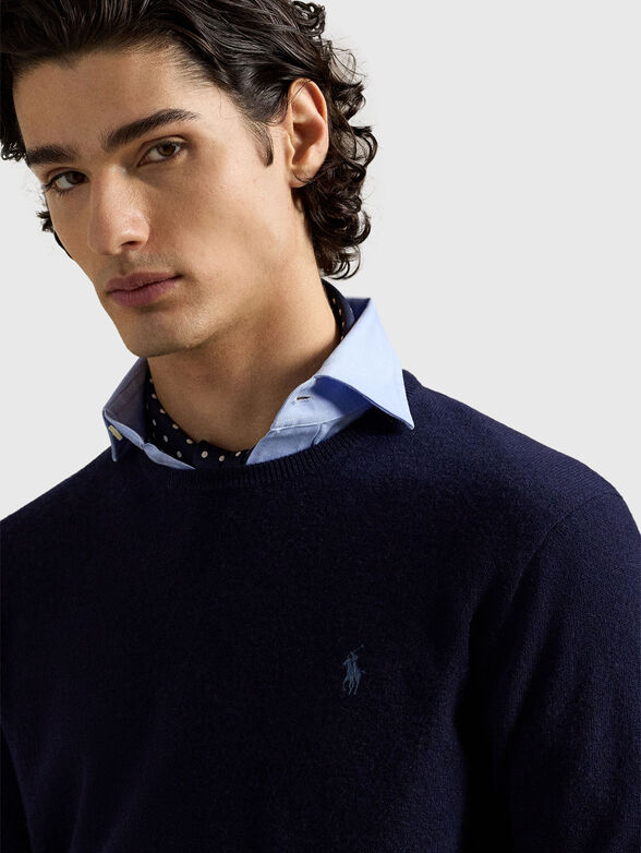 Wool sweater with oval neckline - 4