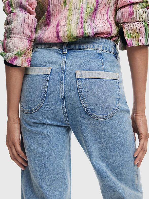Cropped jeans with washed effect - 2
