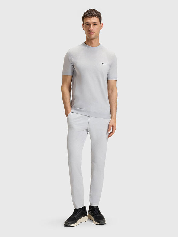 Gray T-shirt with oval neckline - 2