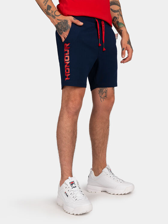 Тъмносини къси панталони с принт - 1