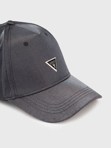 Baseball cap with logo - 4