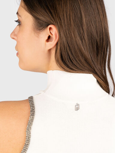 Top with high neckline and logo - 5