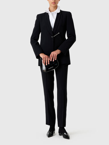 Shirt with accent collar - 4