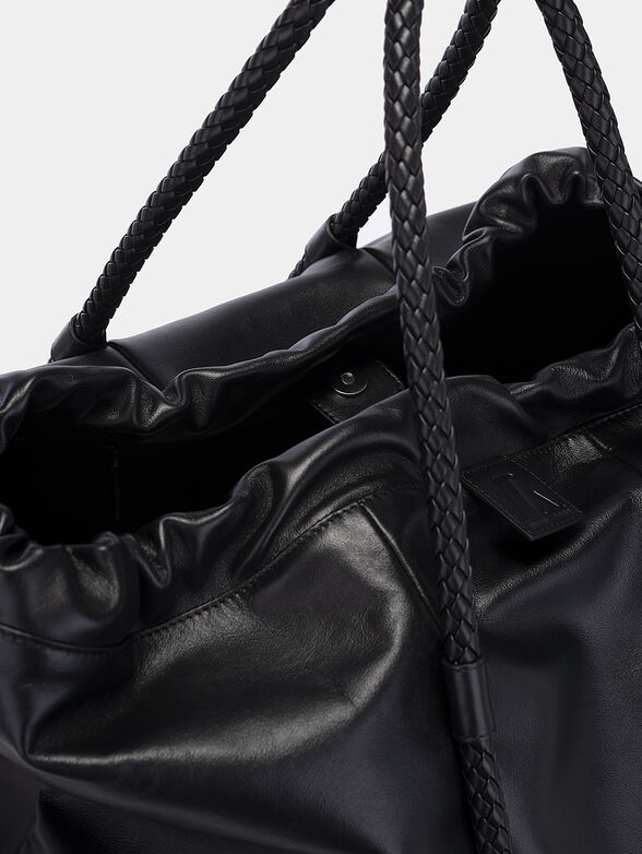 Leather shopper in black - 3