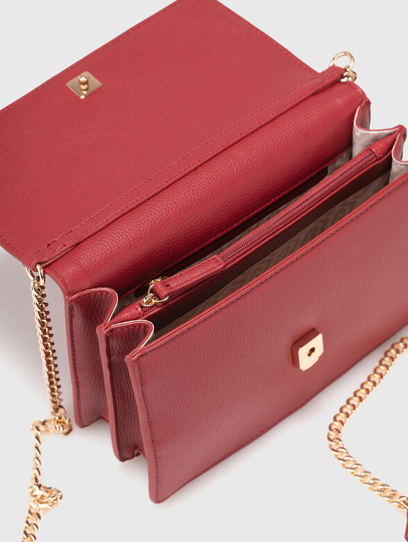 Small crossbody with gold chain strap - 6