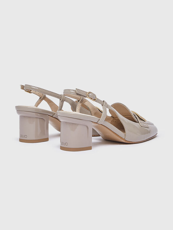 BENNY 02 beige shoes with a patent  finish - 4