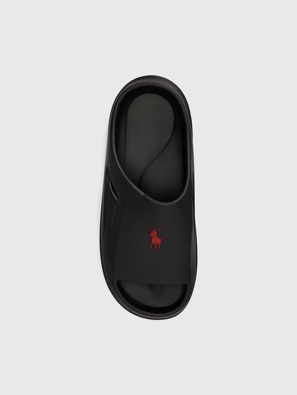 Beach slippers with a contrasting logo - 4