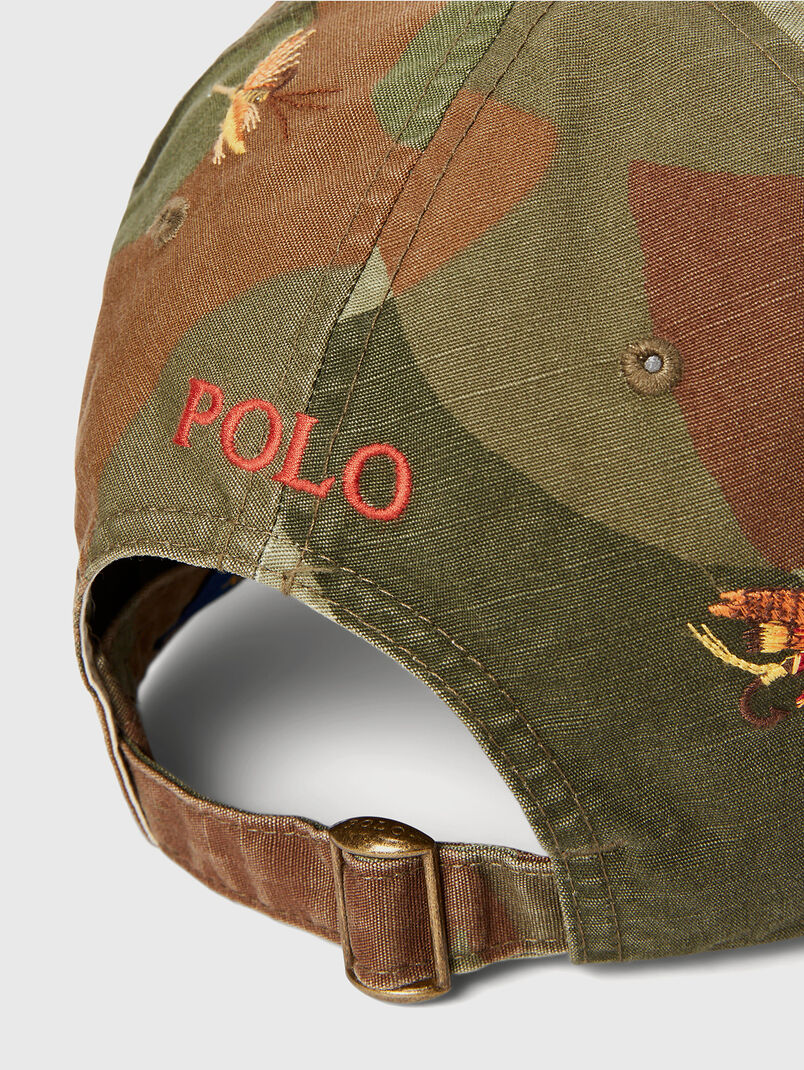 Cap with visor and accent embroidery - 3