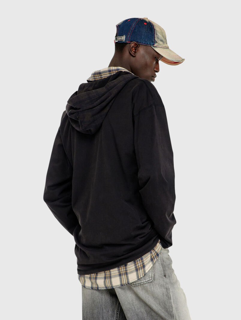 Blouse with a V-neck and a hood - 3