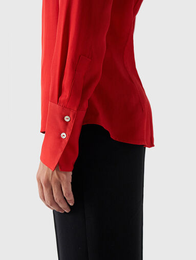 Red shirt with satin effect  - 4