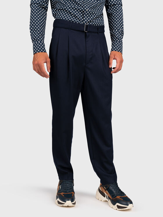 Тъмносин панталон с колан - 1