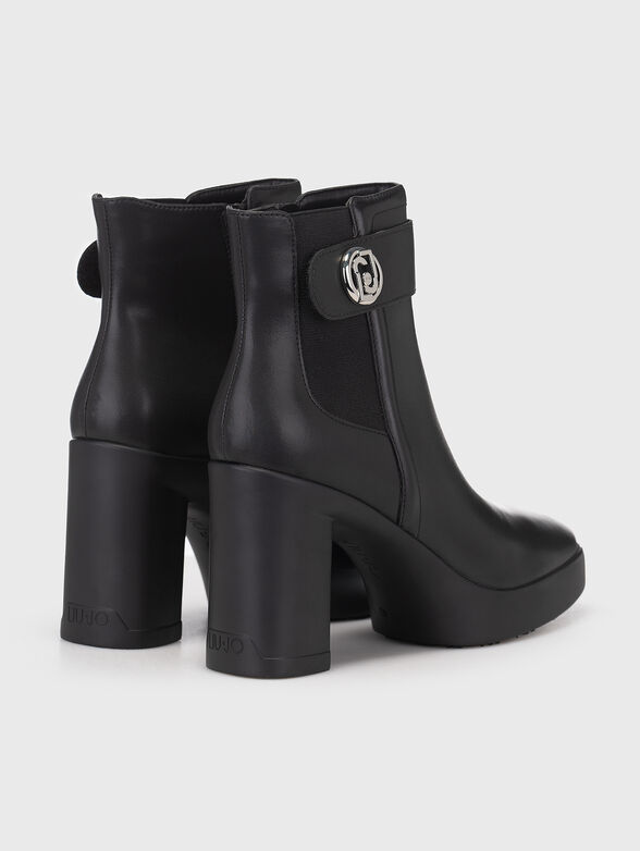NOW 35 boots in black - 3