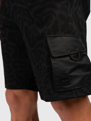 Shorts with print - 4