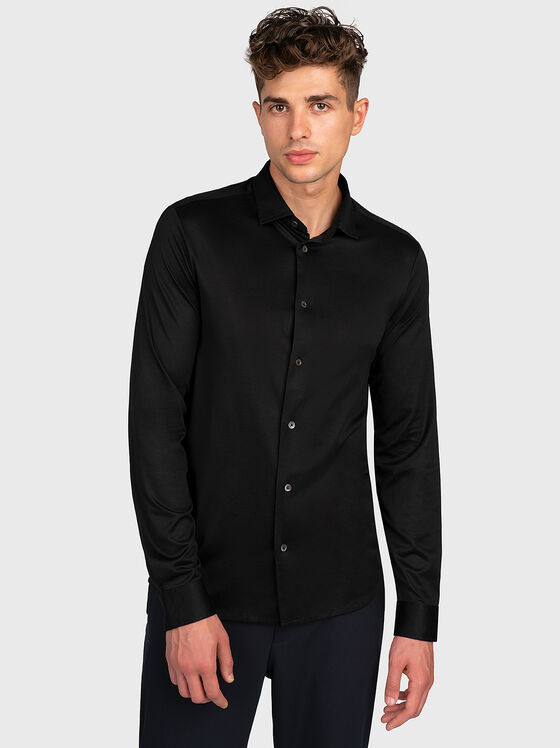 Черна риза - 1