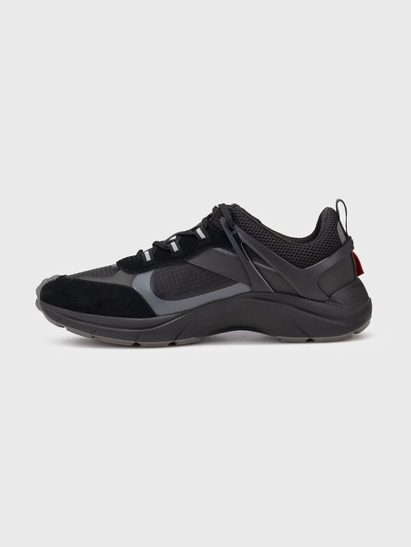 Sports shoes with logo - 4