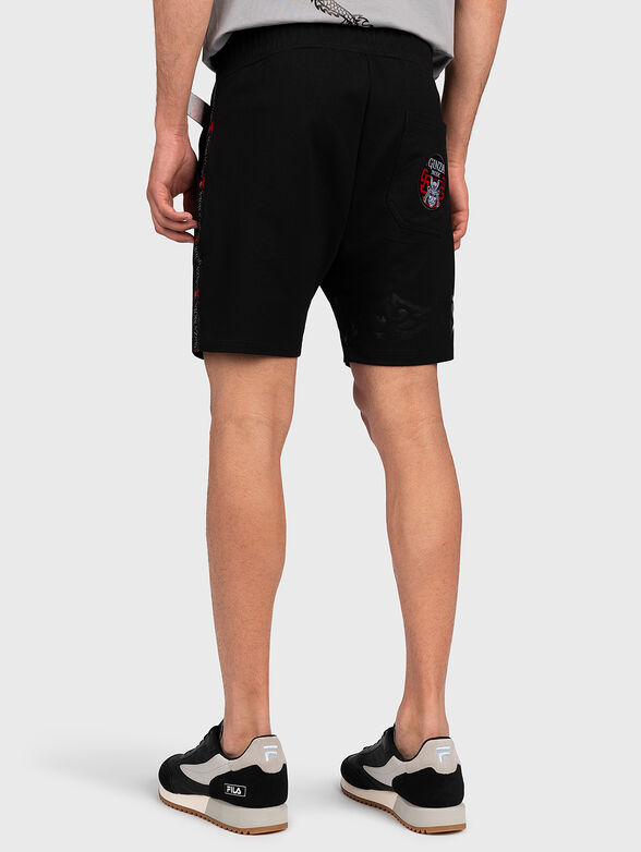 Black shorts - 5