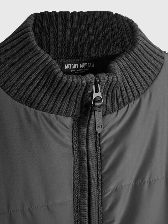 Black sweatshirt with zip - 6