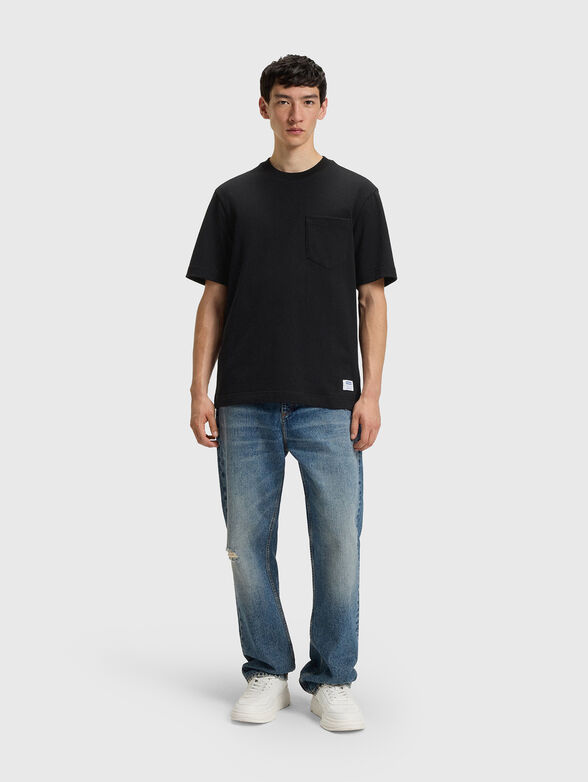 T-shirt with crew neck and pocket - 2