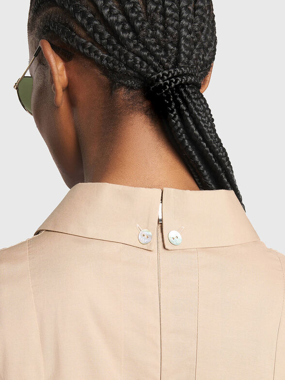 Pleated dress with a zip - 4