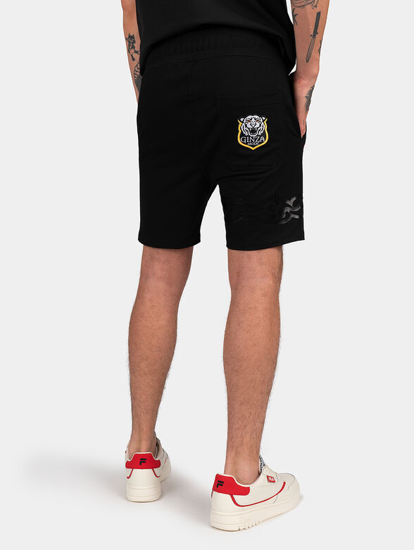 Black shorts with print - 2