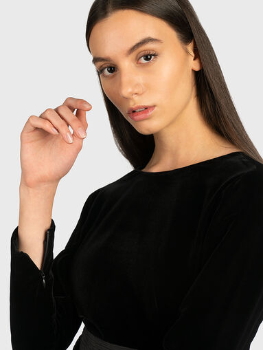 Long velvet dress - 4