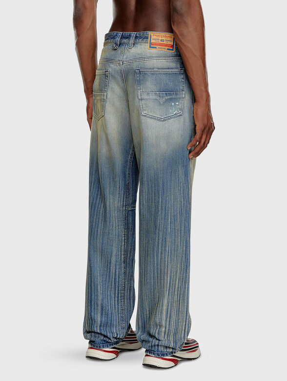 2001 D-MACRO-U L.30 jeans with wide legs - 2