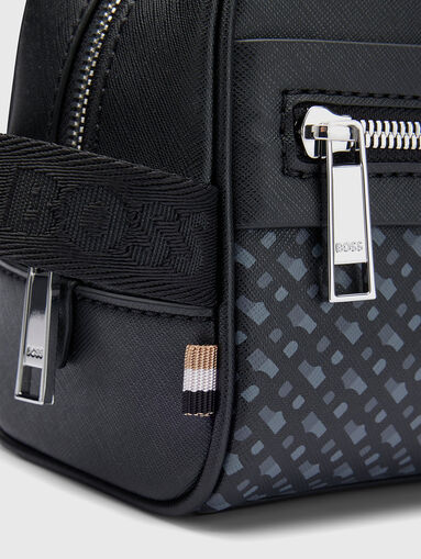 Case with monogram detailing  - 3