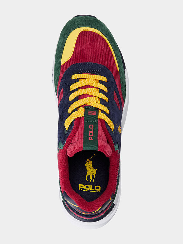 Sports shoes with coloured inserts - 4