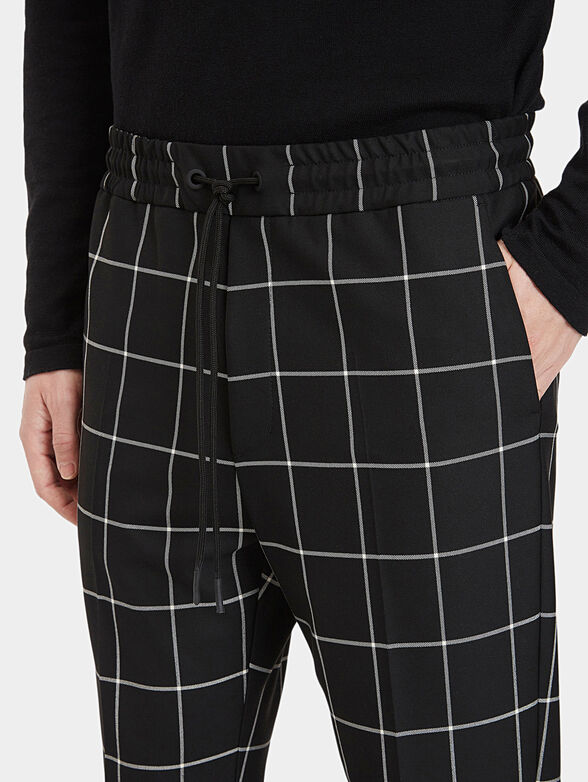 Checkered pants with drawstrings - 3