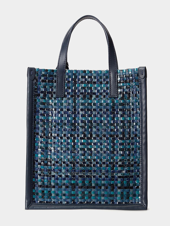 Woven-leather tote bag with logo pendant - 3