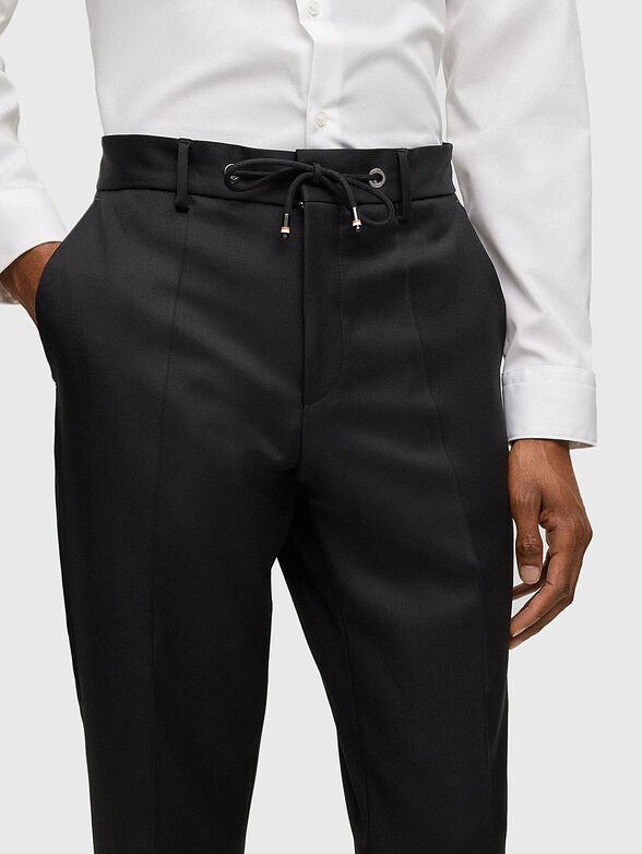 Wool trousers in black colour - 3
