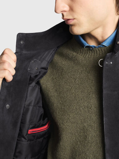Suede jacket with a zip - 4